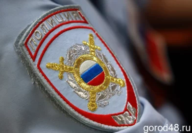 Спустя три месяца после выхода из колонии 40-летний мужчина оскорбил двух полицейских и угрожал третьему